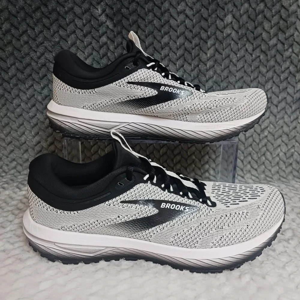 Brooks Revel 7 White Black Women's Walking Running Sneakers Shoes Size 9